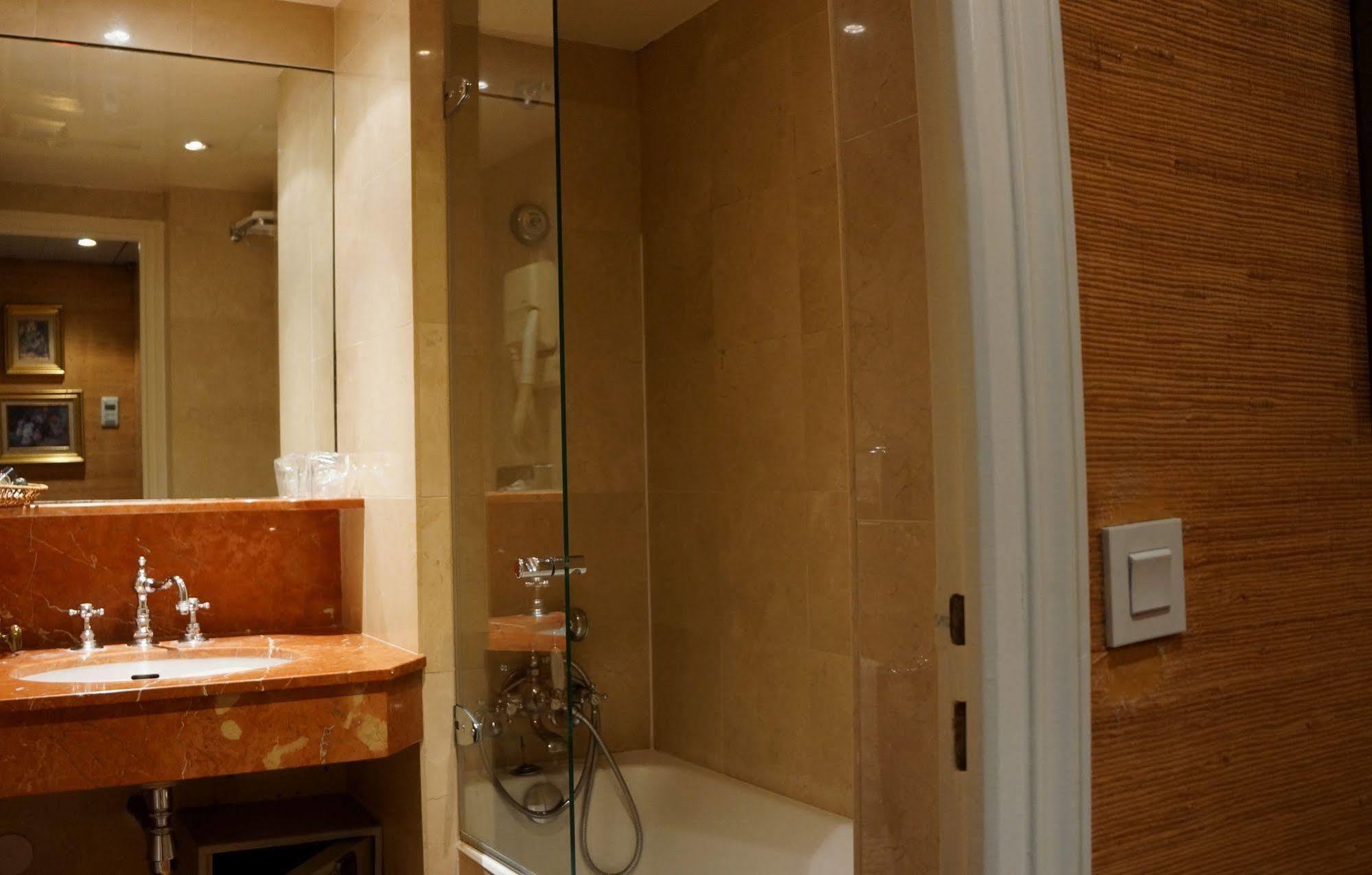 Le Relais Medicis Ξενοδοχείο Παρίσι Εξωτερικό φωτογραφία